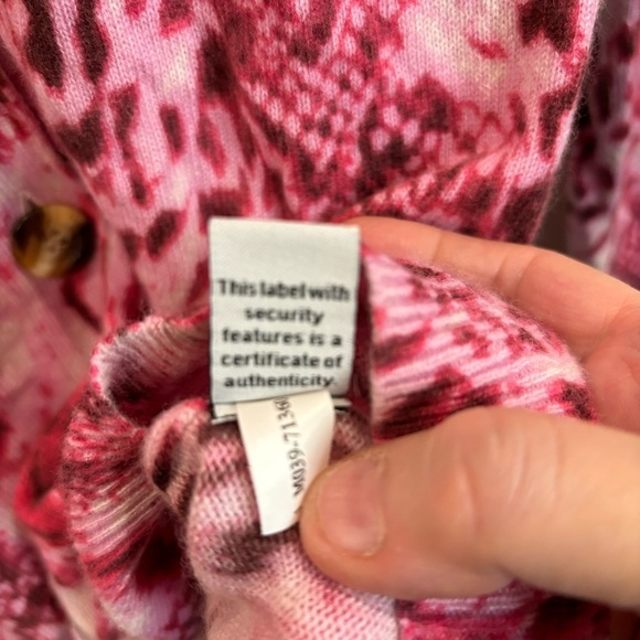 DIANE VON FURSTENBERG  Sz M 100% Cashmere Animal Print Button Up Cardigan - Picture 4 of 8